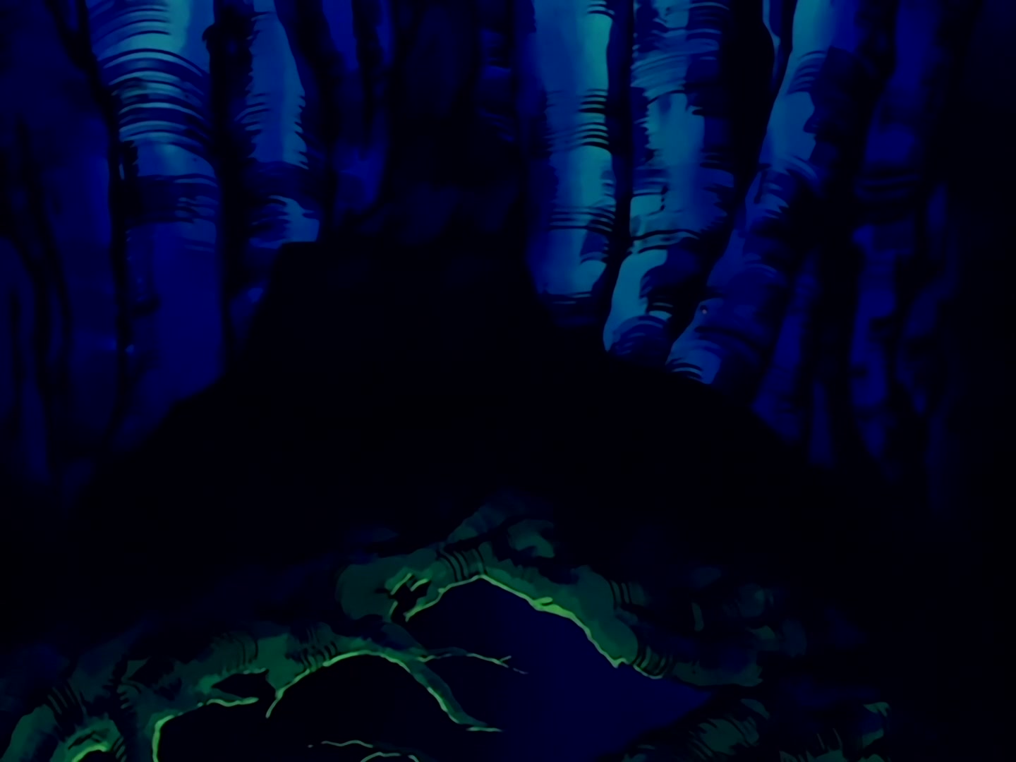 Sailor Moon Ep 34: The Sparkling Silver Crystal! The Moon Princess Appears @ 00:15:39