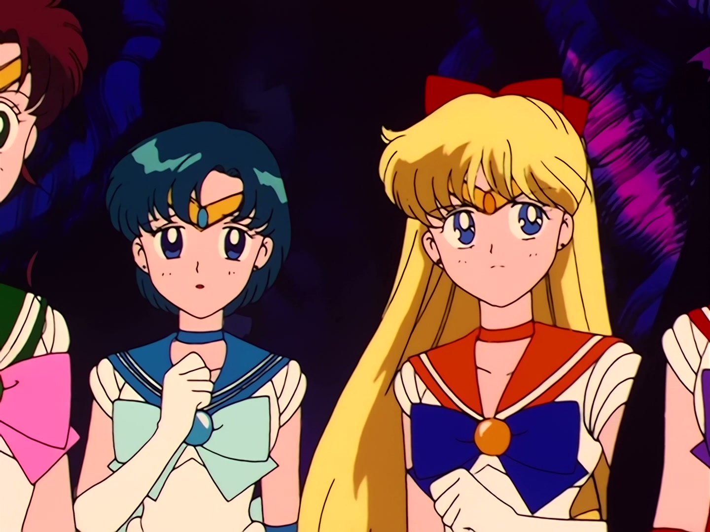 Sailor Moon Ep 34: The Sparkling Silver Crystal! The Moon Princess Appears @ 00:20:16