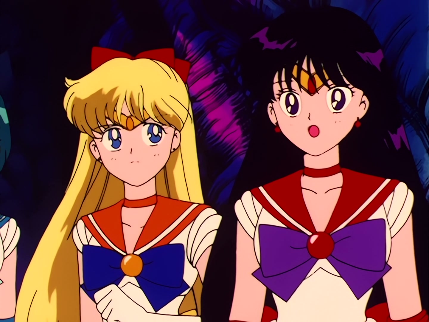 Sailor Moon Ep 34: The Sparkling Silver Crystal! The Moon Princess Appears @ 00:20:20