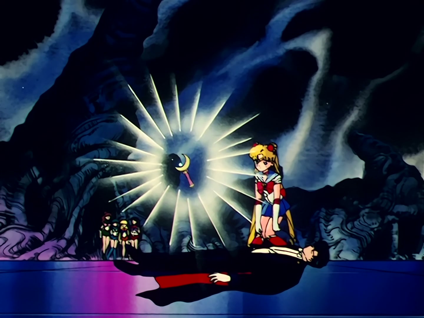 Sailor Moon Ep 34: The Sparkling Silver Crystal! The Moon Princess Appears @ 00:21:21