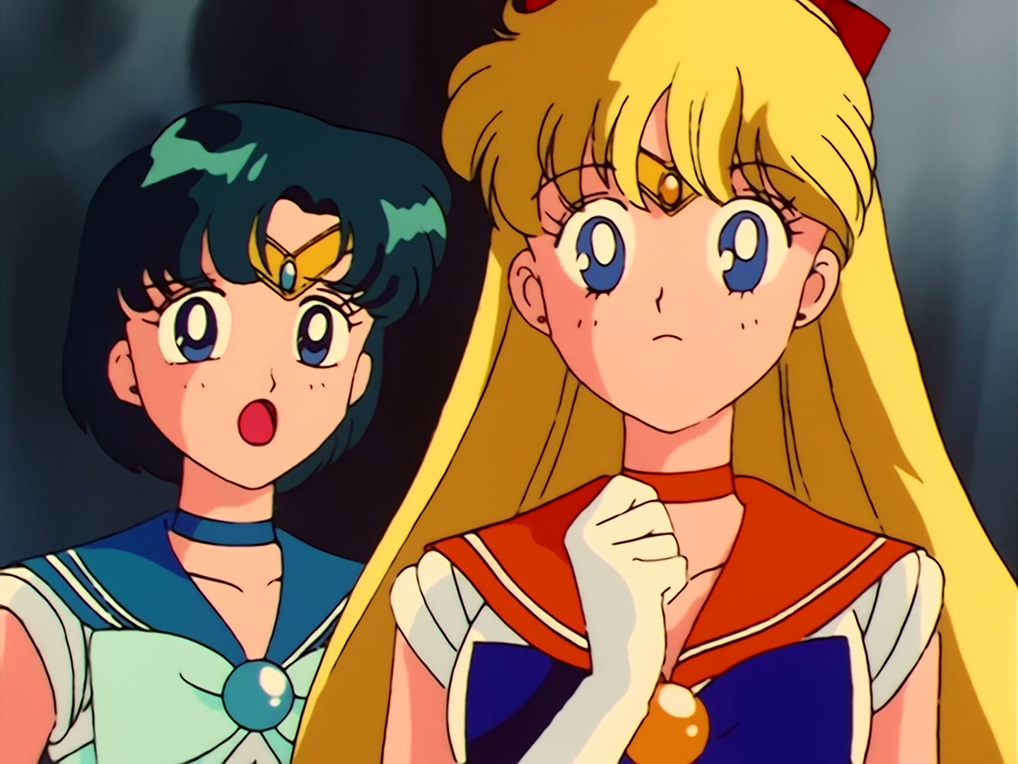 Sailor Moon Ep 34: The Sparkling Silver Crystal! The Moon Princess Appears @ 00:21:25