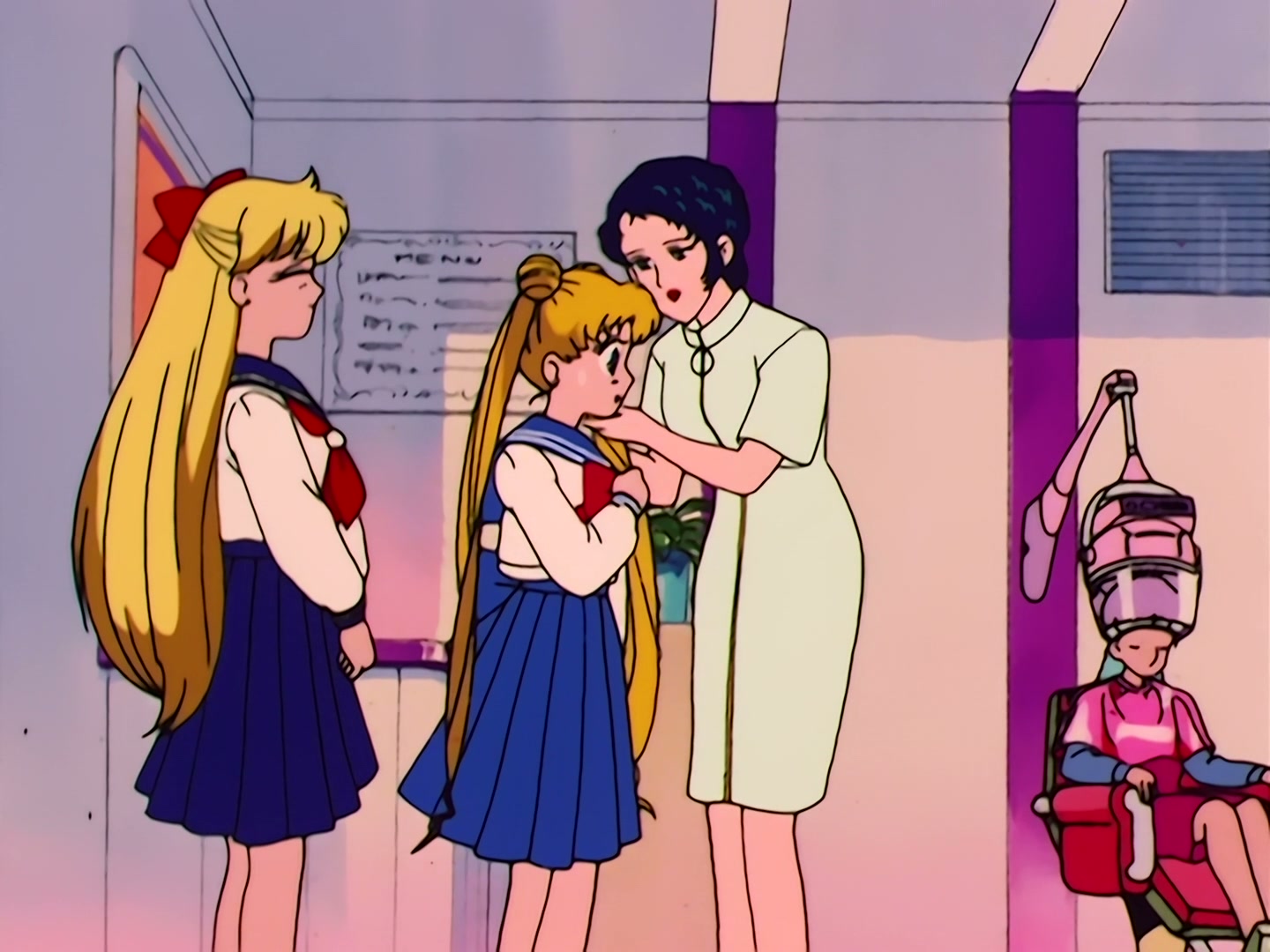 Sailor Moon Ep 36: Usagi is Confused! Is Tuxedo Mask Evil? @ 00:08:38