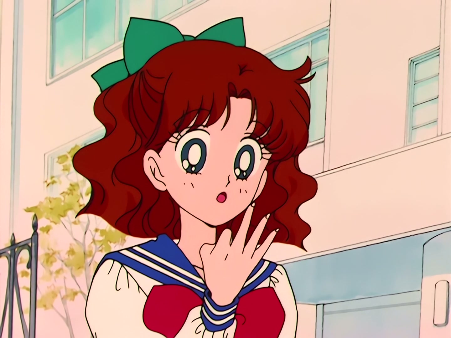 Sailor Moon Ep 37: Aim to be a Princess? Usagi's Weird Training @ 00:02:34