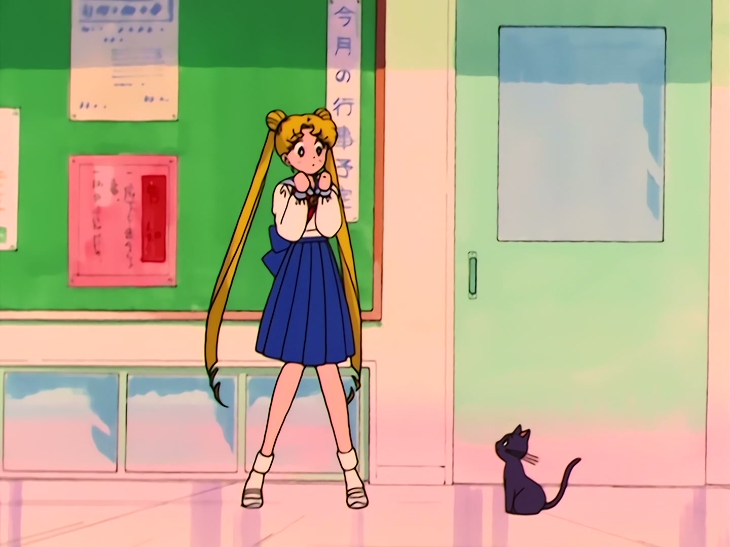 Sailor Moon Ep 37: Aim to be a Princess? Usagi's Weird Training @ 00:05:10
