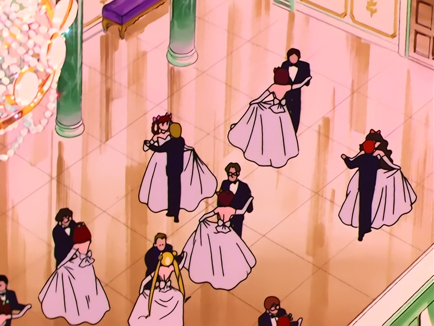 Sailor Moon Ep 37: Aim to be a Princess? Usagi's Weird Training @ 00:14:12