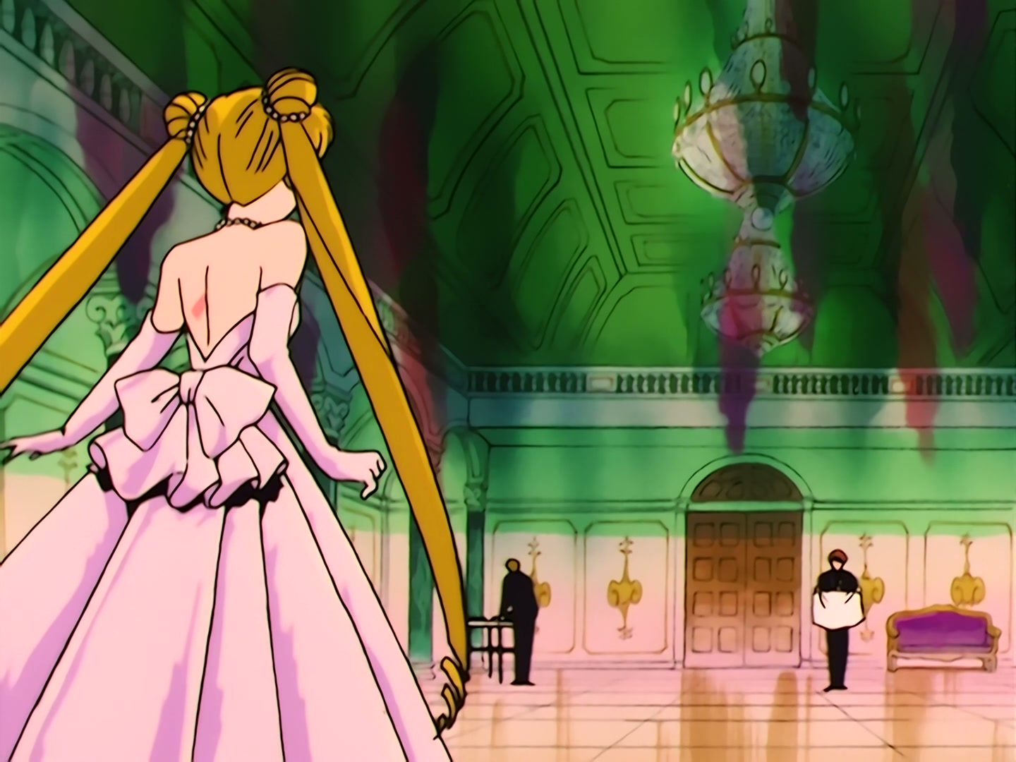 Sailor Moon Ep 37: Aim to be a Princess? Usagi's Weird Training @ 00:15:39