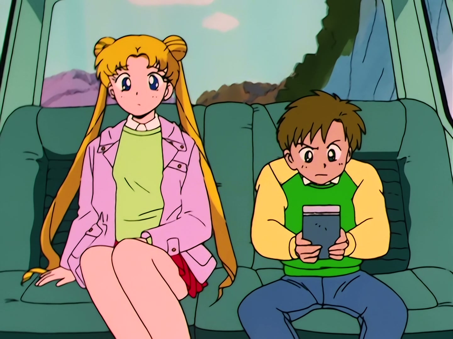 Sailor Moon Ep 40: The Legendary Lake Monster! Usagi's Family Ties @ 00:02:47