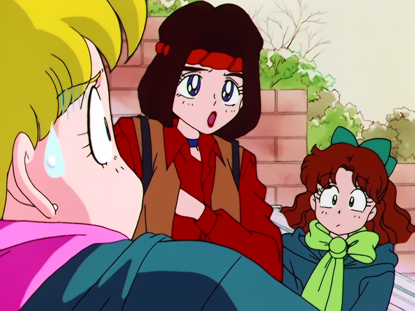 Sailor Moon Ep 43: Is Usagi Going It Alone? The Sailor Guardians Get into a Big Fight @ 00:07:42