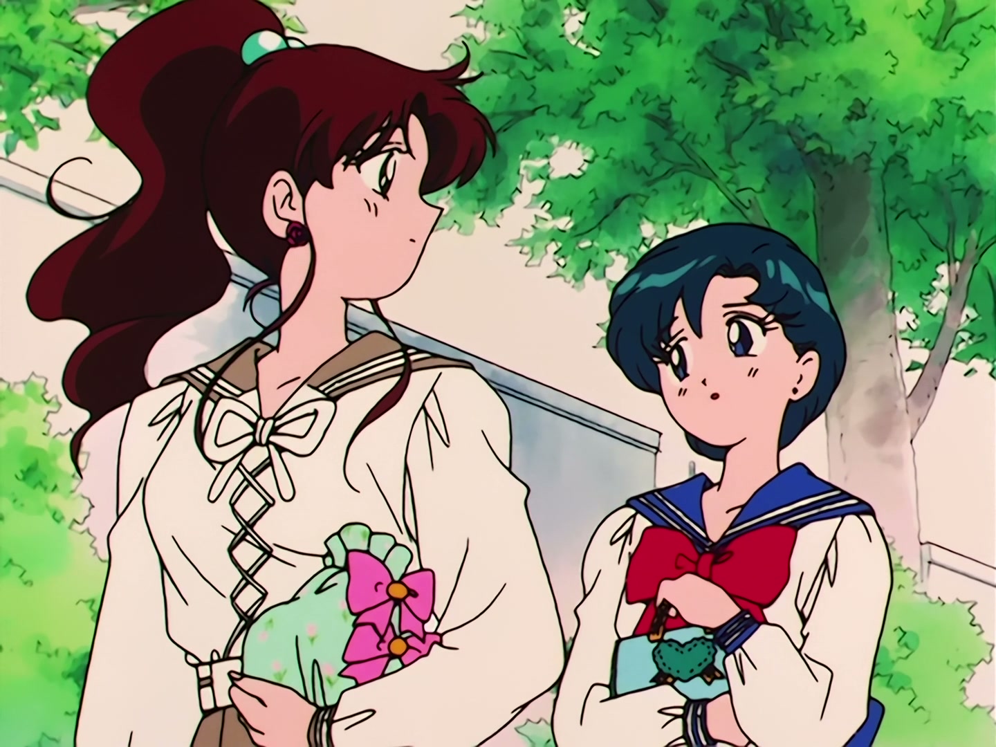 Sailor Moon Ep 55: Is Seijuro the Moonlight Knight? Mako-chan Falls in Love @ 00:04:53
