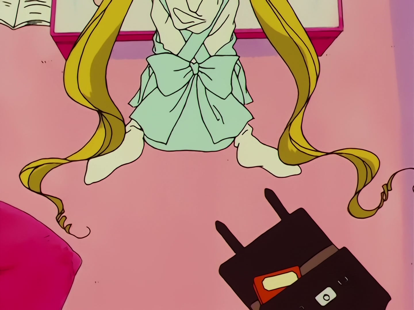 Sailor Moon Ep 63: Women Must Be Strong and Beautiful! Rei's New Special Move @ 00:03:00