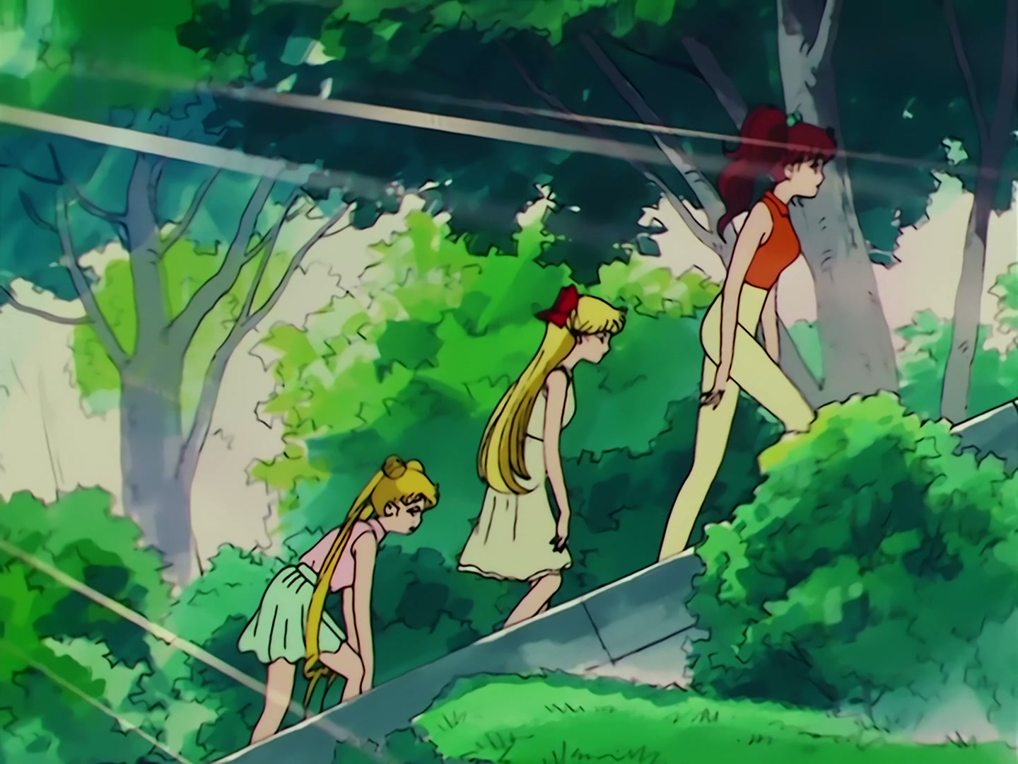 Sailor Moon Ep 67: The Ocean! The Island! A Vacation! A Break for the Guardians @ 00:02:04