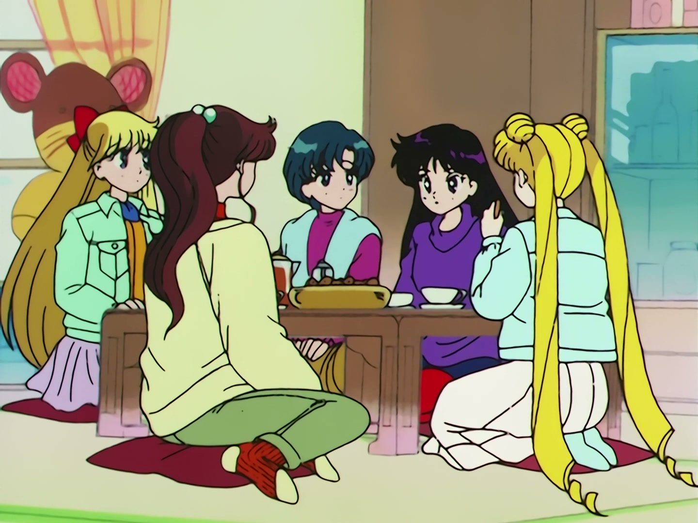Sailor Moon Ep 73: A UFO Appears! The Sailor Guardians are Captured @ 00:07:07