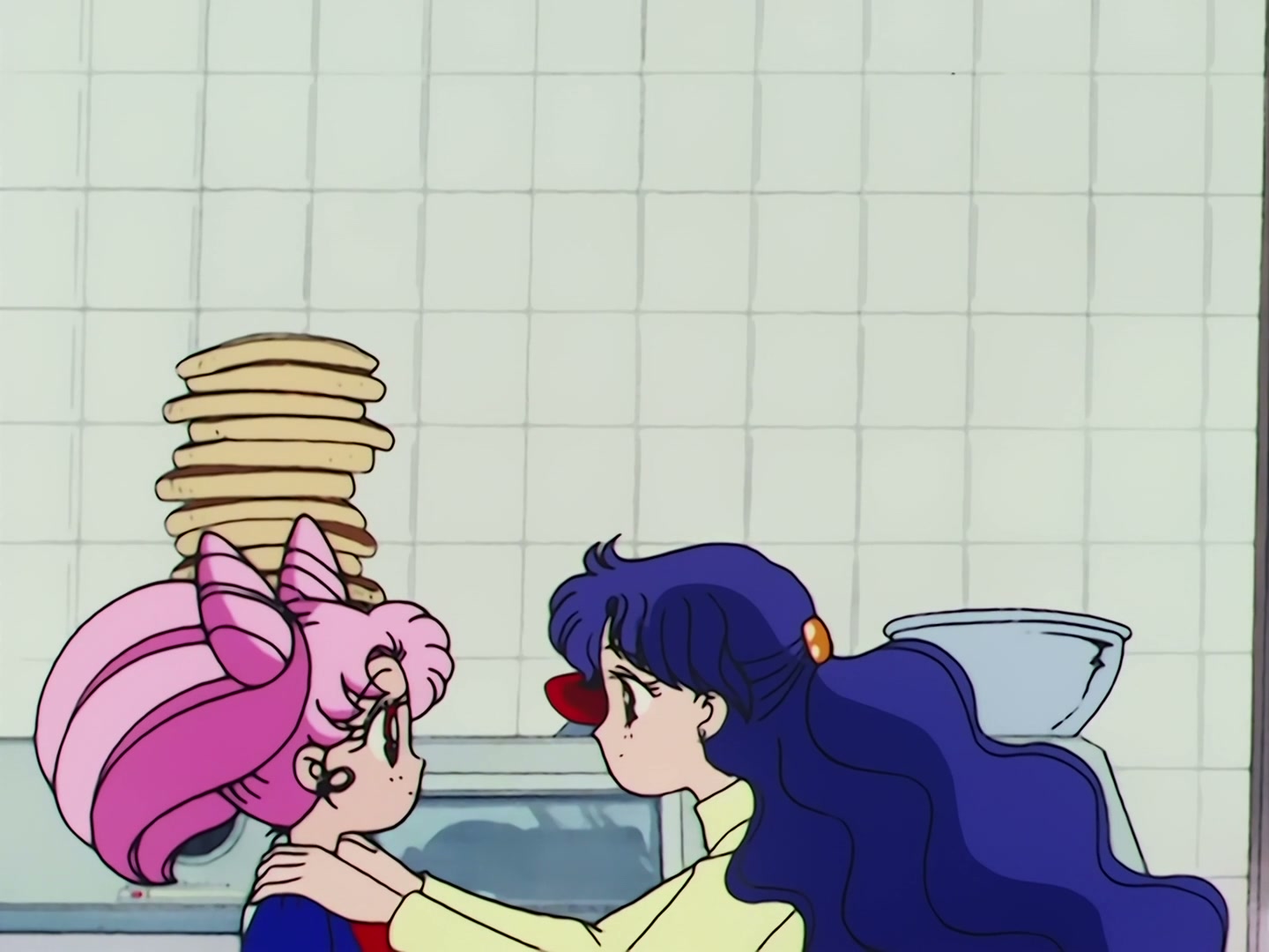 Sailor Moon Ep 73: A UFO Appears! The Sailor Guardians are Captured @ 00:07:46