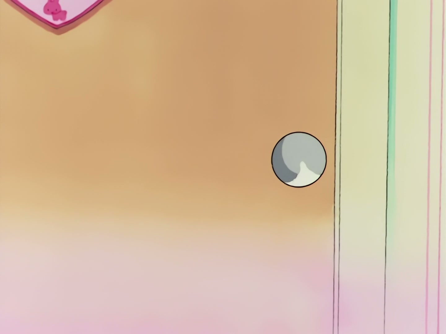 Sailor Moon Ep 73: A UFO Appears! The Sailor Guardians are Captured @ 00:08:21
