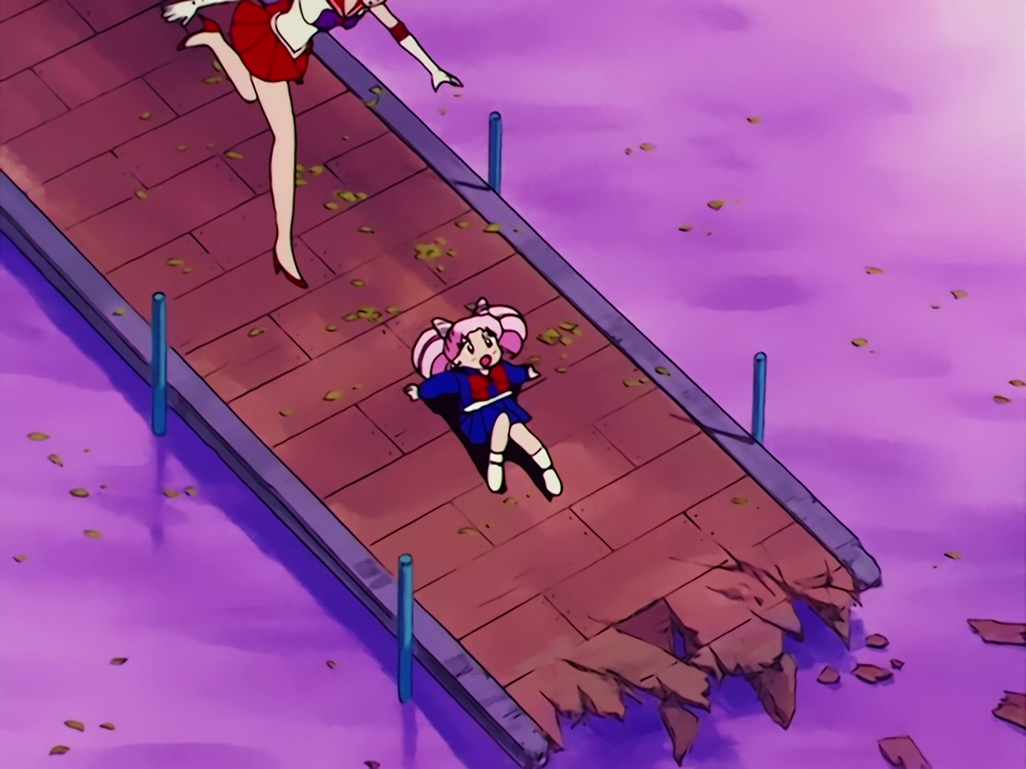 Sailor Moon Ep 73: A UFO Appears! The Sailor Guardians are Captured @ 00:12:45
