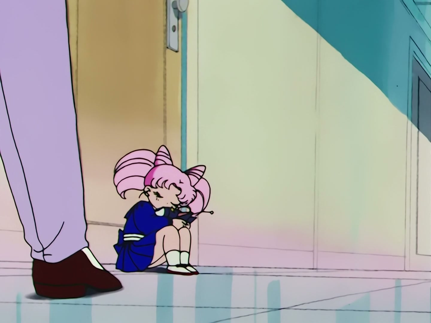 Sailor Moon Ep 73: A UFO Appears! The Sailor Guardians are Captured @ 00:15:26