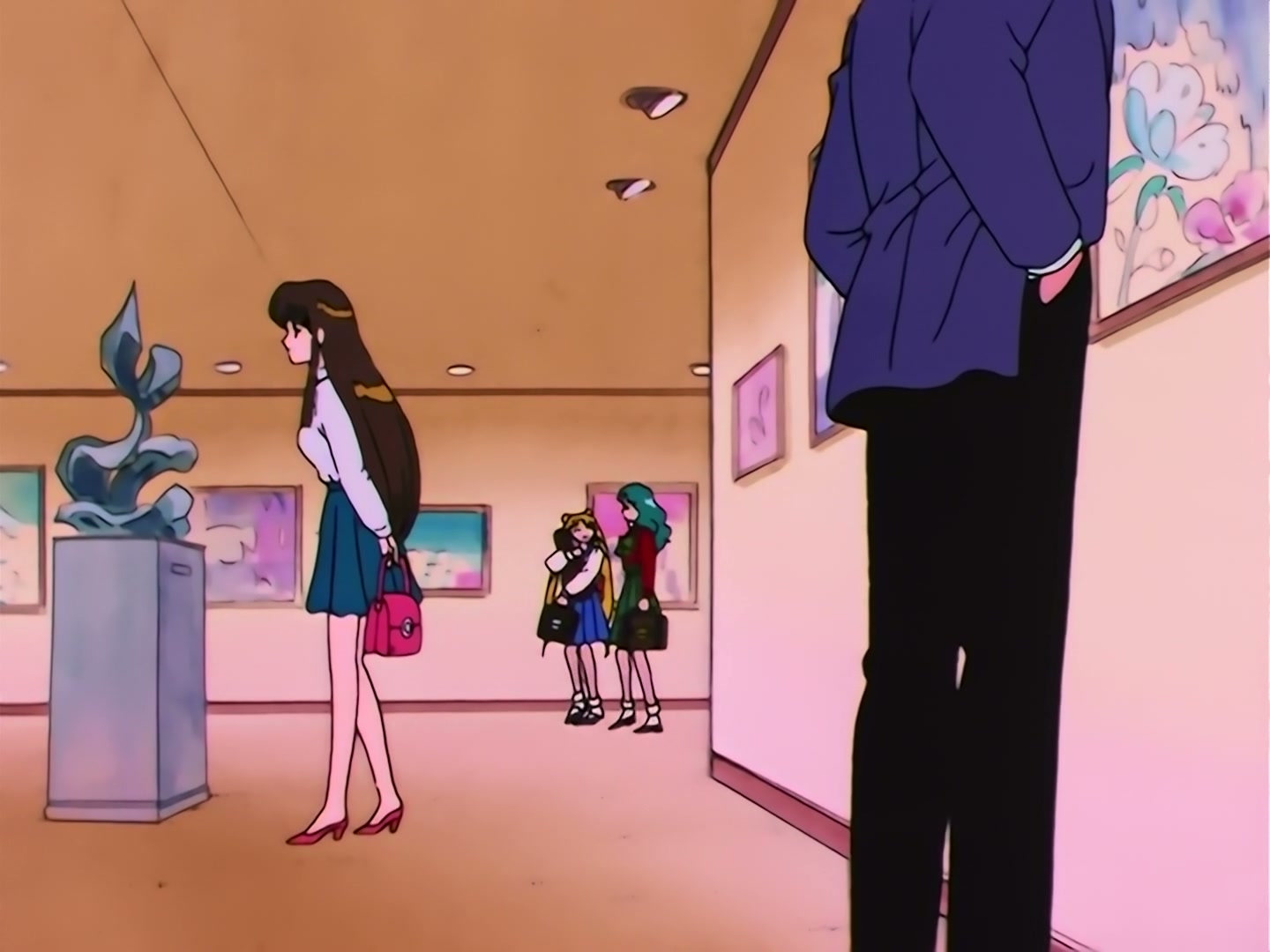Sailor Moon Ep 93: Usagi's Idol! The Graceful Genius Michiru @ 00:09:30