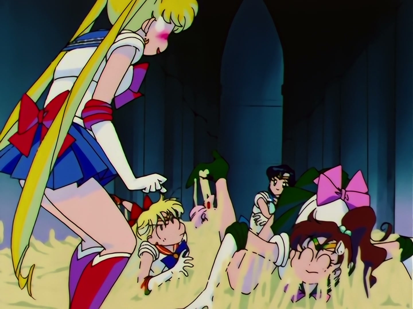 Sailor Moon Ep 111: The Holy Grail's Mystical Power! Moon's Double Transformation @ 00:08:34