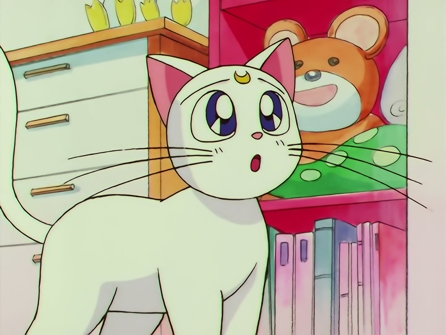 Sailor Moon Ep 133: Artemis is Cheating? Enter the Mysterious Kitten @ 00:09:07