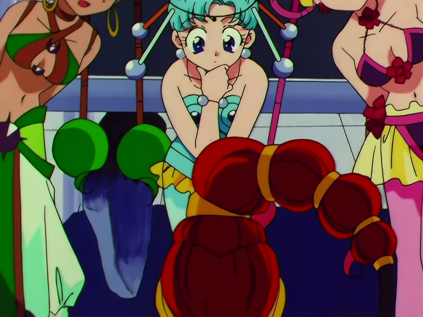 Sailor Moon Ep 163: Labyrinth of Mirrors: Chibi Moon Captured @ 00:09:42