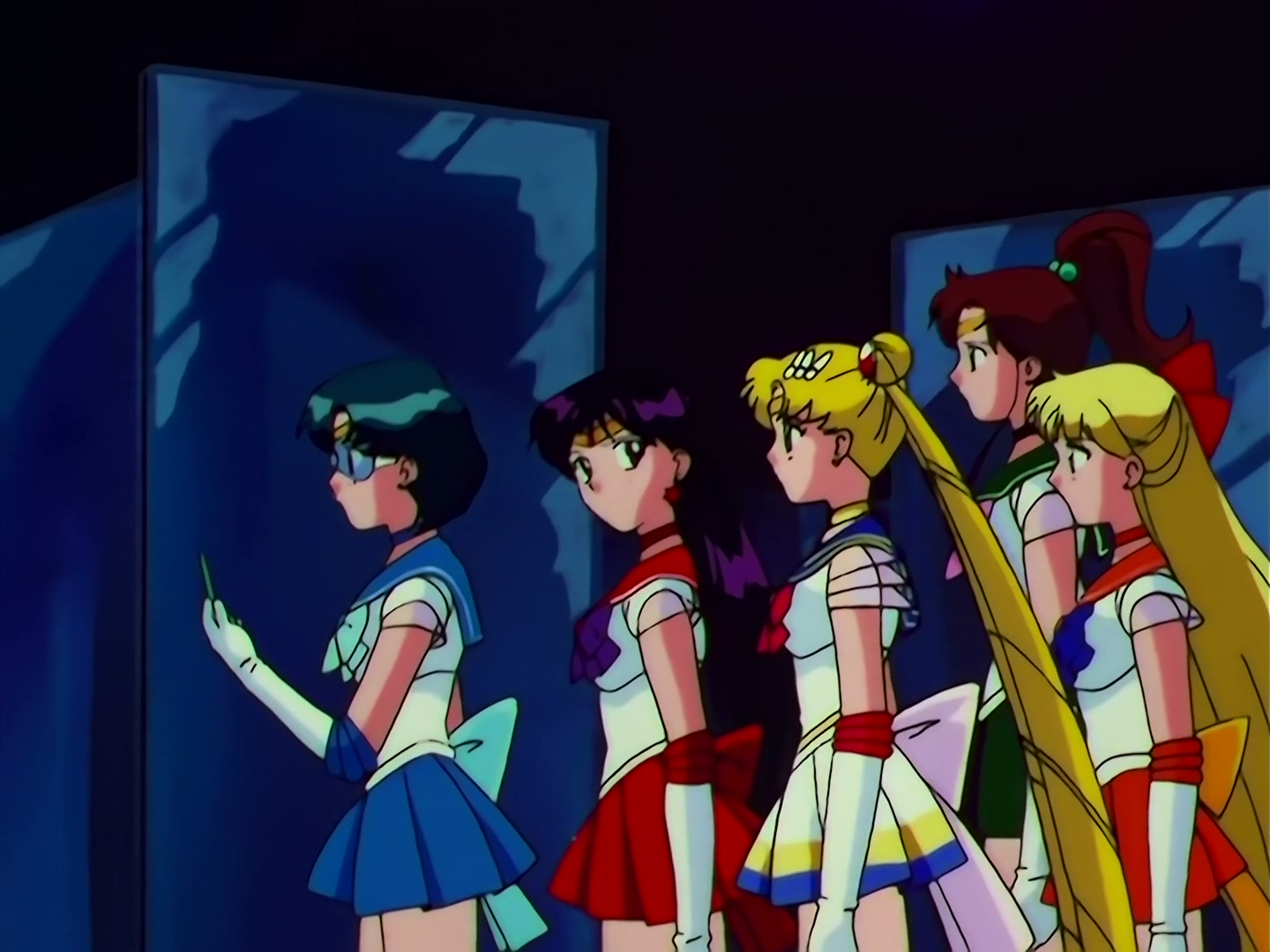 Sailor Moon Ep 163: Labyrinth of Mirrors: Chibi Moon Captured @ 00:11:41