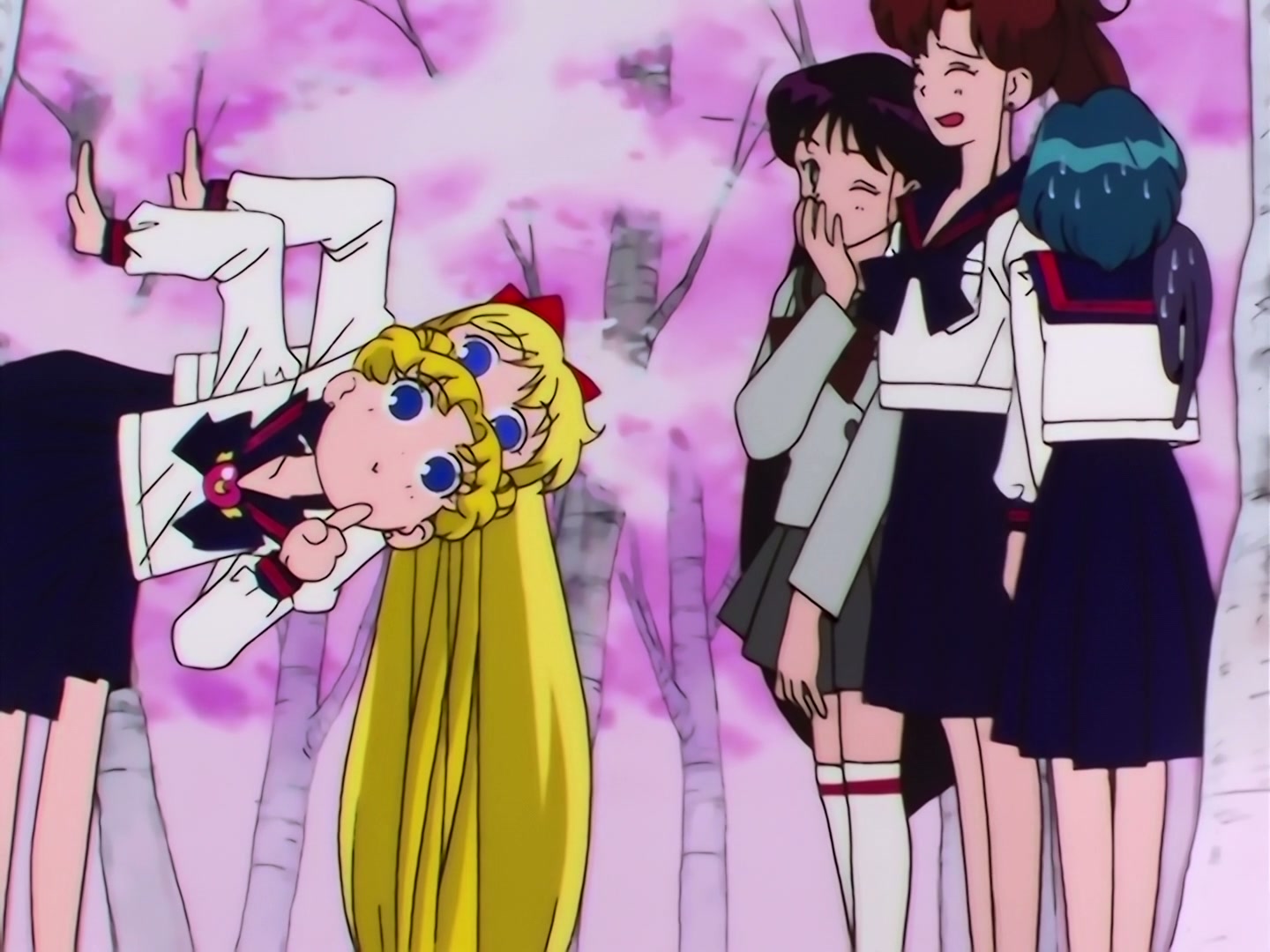 Sailor Moon Ep 167: The Flower of Nightmares Scatters! The Queen of Darkness Returns @ 00:04:42