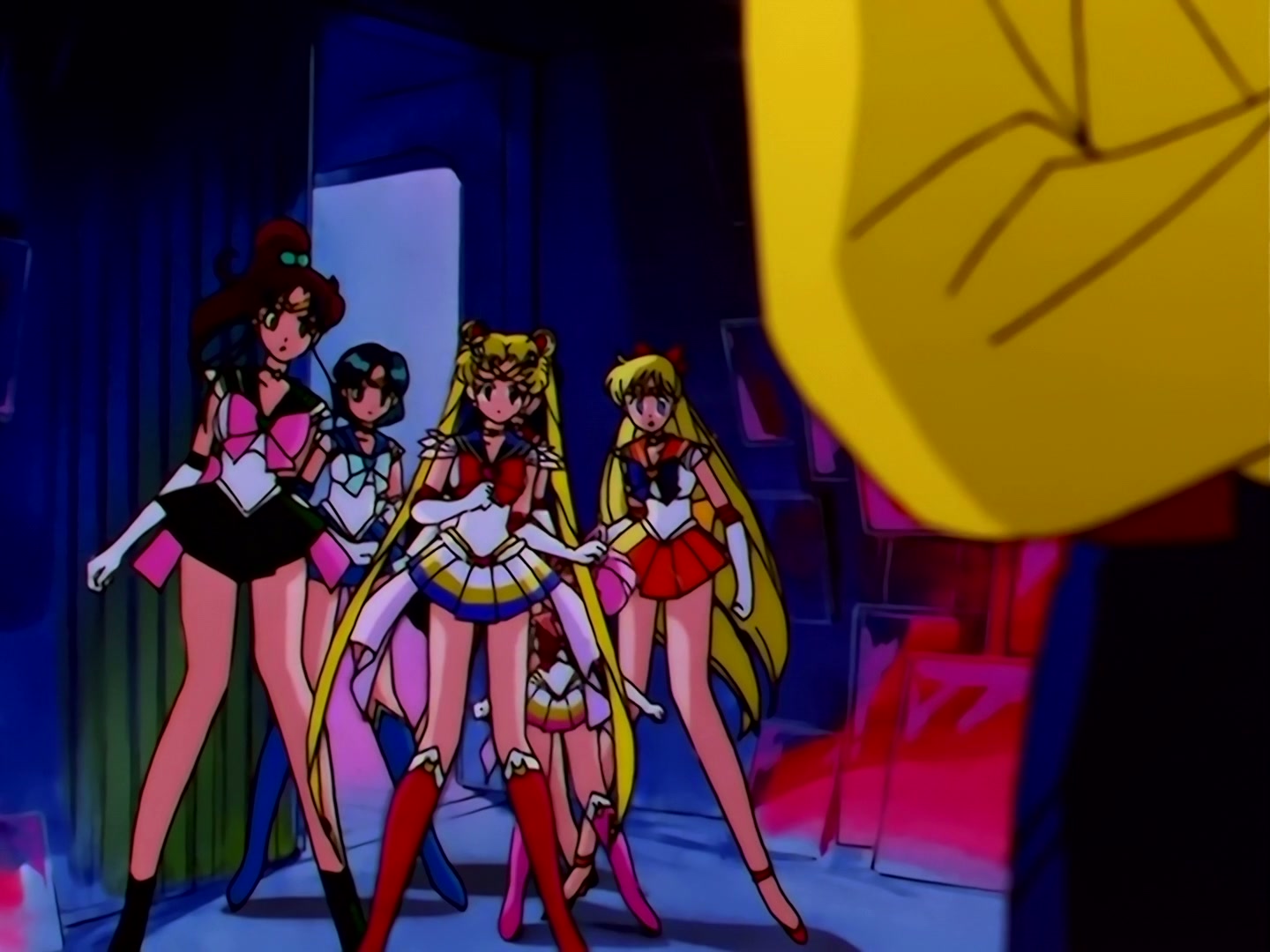 Sailor Moon Ep 169: The Cursed Mirror! Mamoru Caught in a Nightmare @ 00:16:58