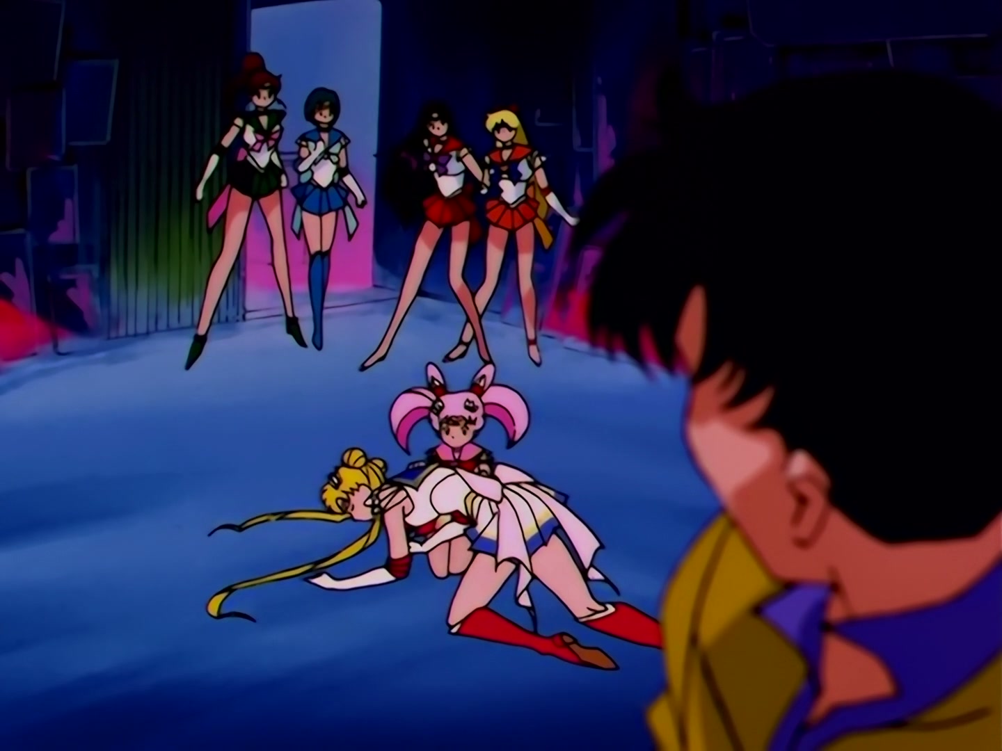 Sailor Moon Ep 169: The Cursed Mirror! Mamoru Caught in a Nightmare @ 00:17:15