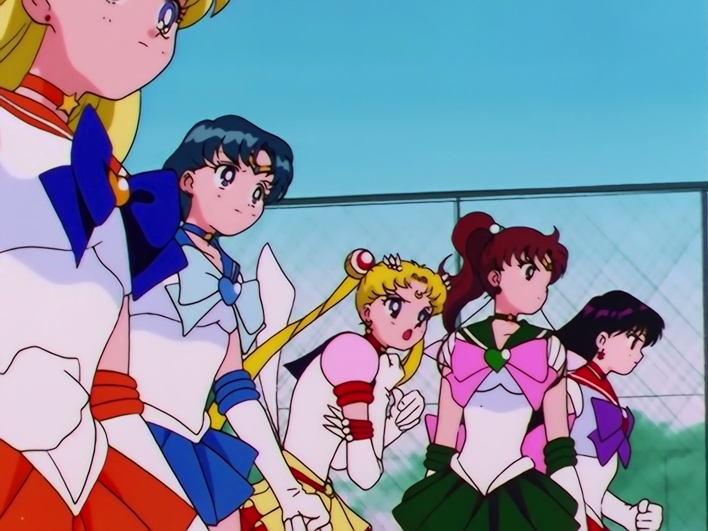 Sailor Moon Ep 174: A School Storm! The Transfer Students Are Idols @ 00:19:45