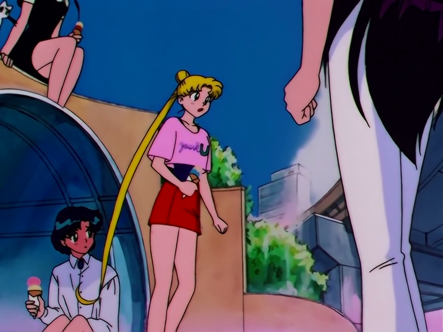 Sailor Moon Ep 182: Invaders from Outer Space: The Coming of Siren @ 00:05:16