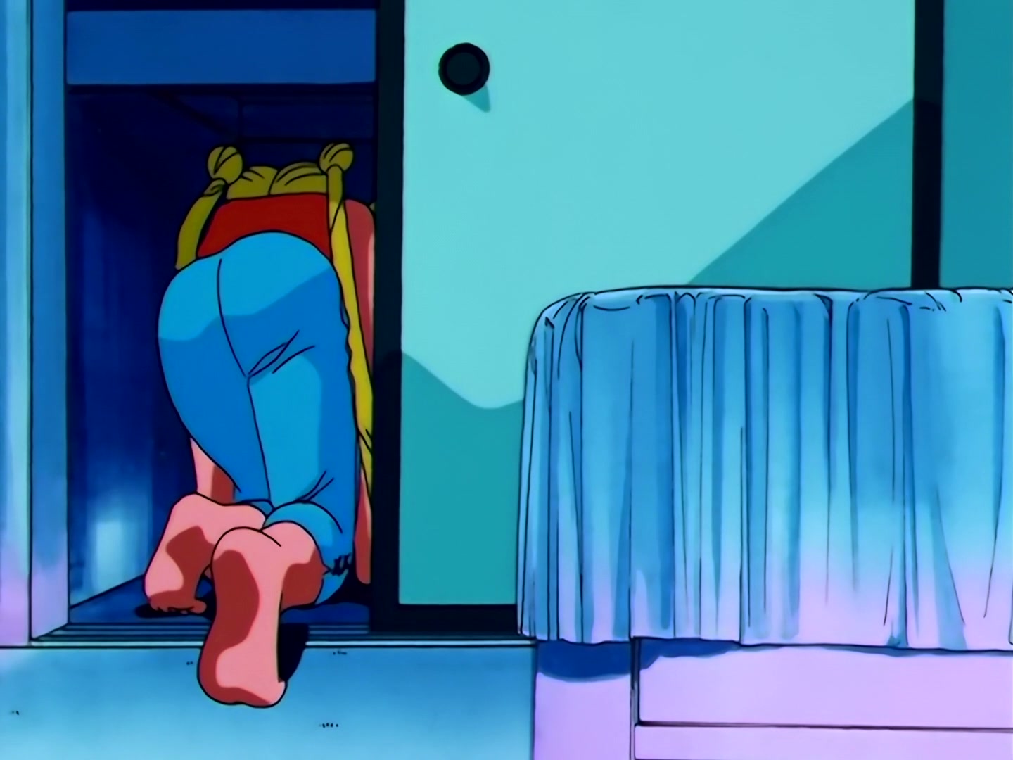 Sailor Moon Ep 184: A Night Alone Together: Usagi in Danger @ 00:13:54