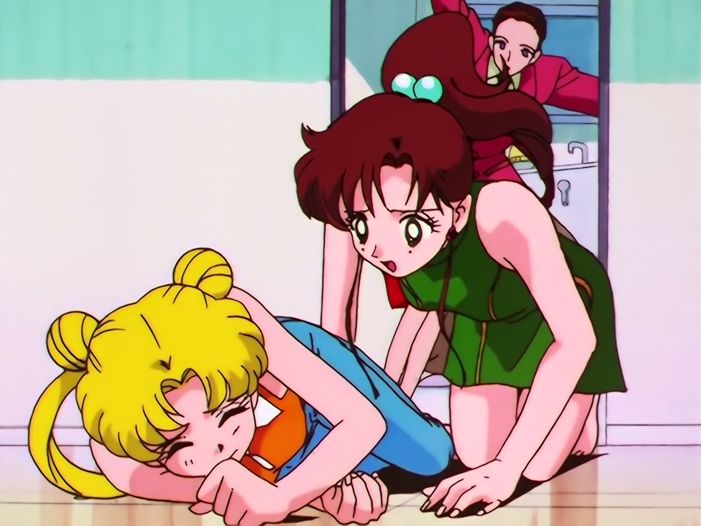 Sailor Moon Ep 184: A Night Alone Together: Usagi in Danger @ 00:15:03