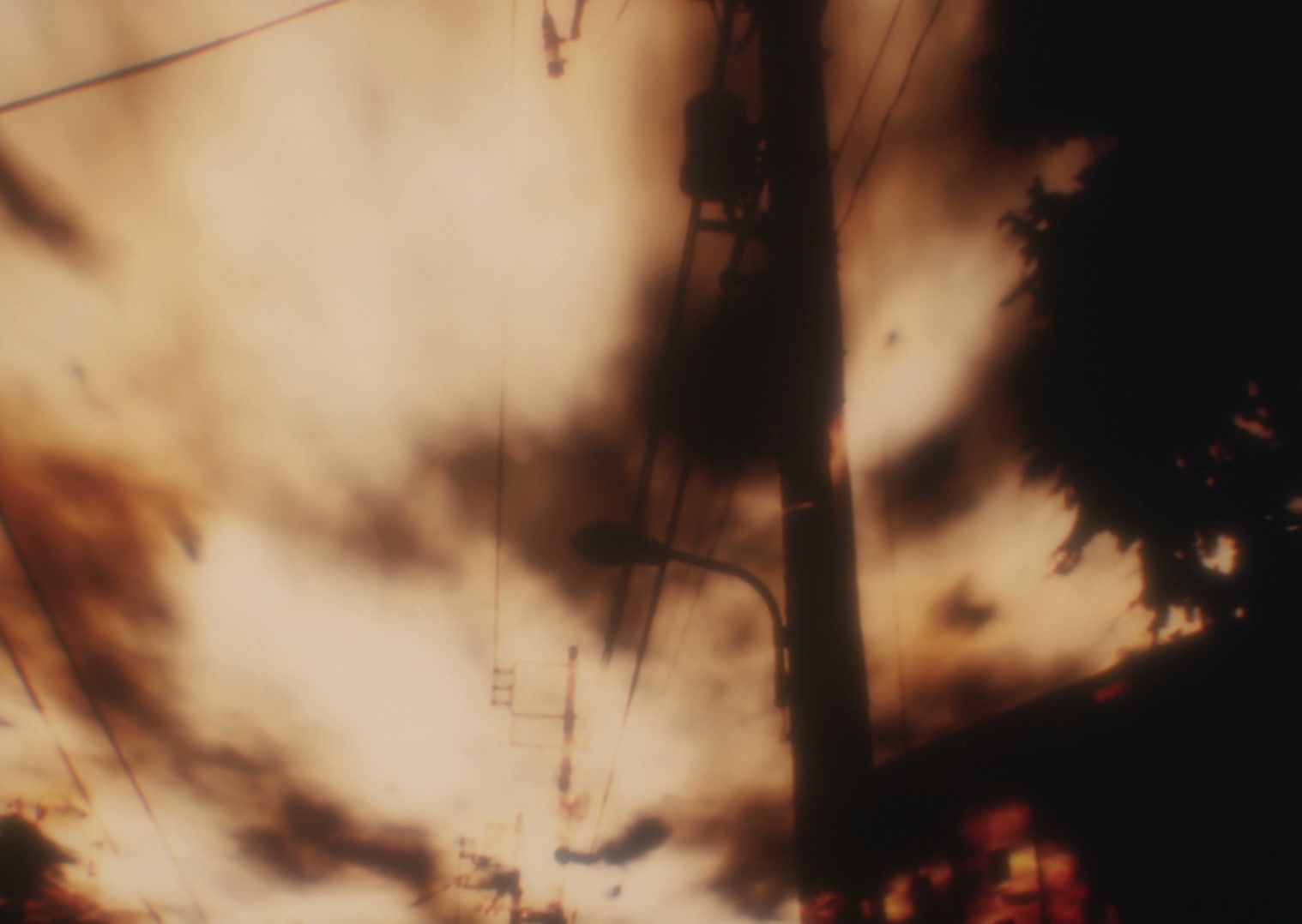 Serial Experiments Lain Ep 7: Society @ 00:11:40